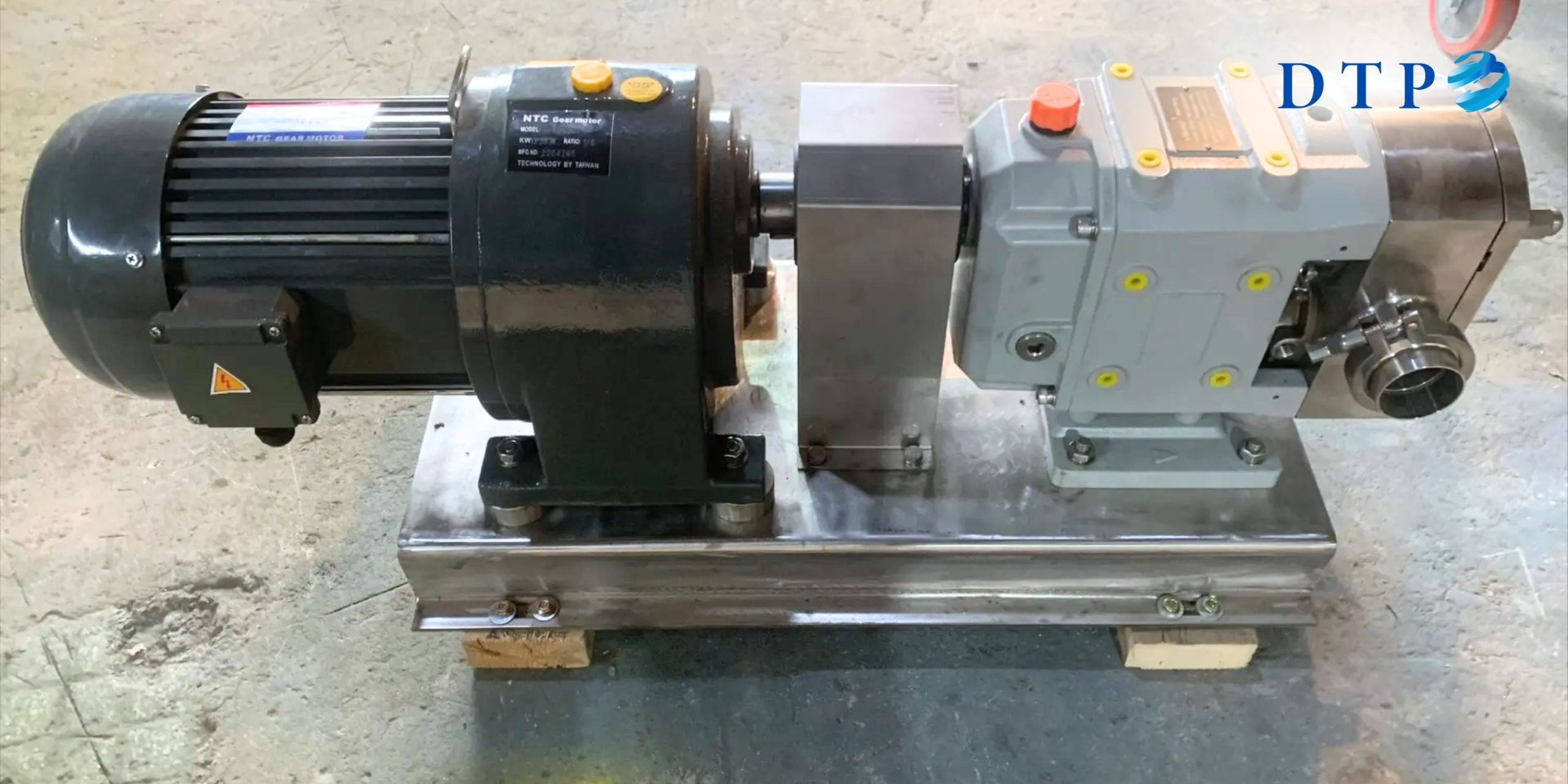 Bơm cánh khế trong hệ nấu tương ớt